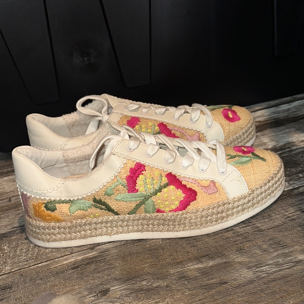 DV by Dolce Vita Floral Espadrilles - Cream and Pink